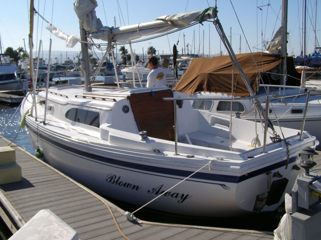 I used to own a 28 foot Columbia Sailboat